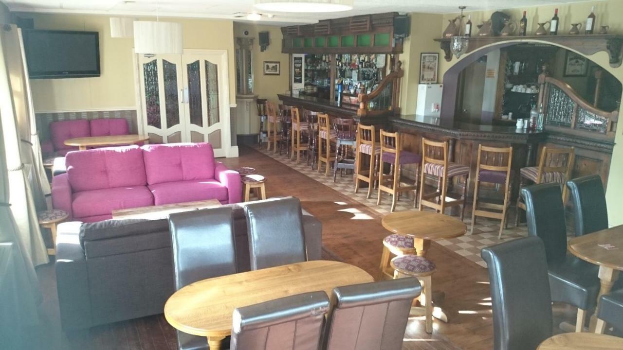 ホテル Marty'S Halfway House ウェストポート エクステリア 写真