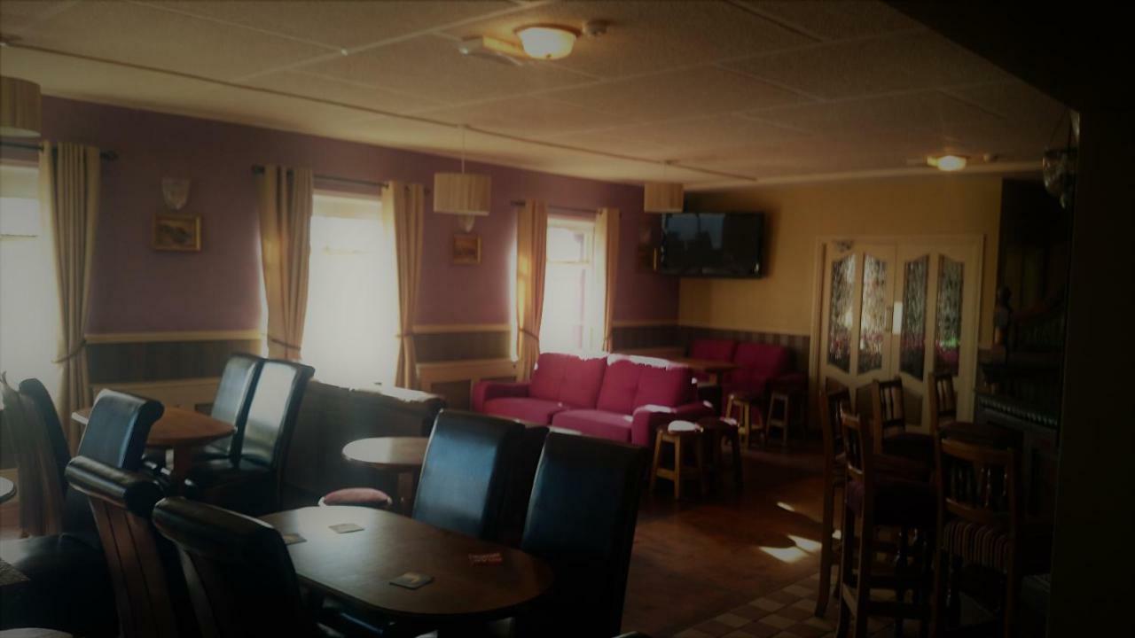 ホテル Marty'S Halfway House ウェストポート エクステリア 写真